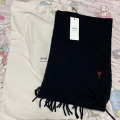 アミパリス 黒 ハート マフラー 美品のサムネイル