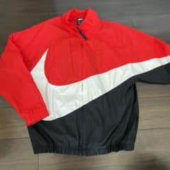 NIKE ナイロンパーカー レッド ブラック ジップのサムネイル