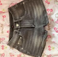 クロス刺繍 ラインストーン ショートパンツ ブラックのサムネイル
