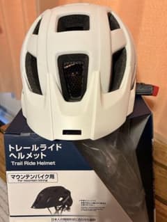 mont-bell トレールライドヘルメット(未使用)！のサムネイル
