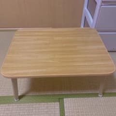 折りたたみテーブルのサムネイル