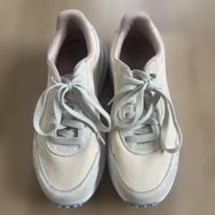 PUMA スニーカー ベージュ レディースのサムネイル
