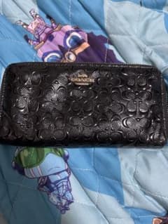COACH 長財布 ブラック シグネチャー エナメルのサムネイル