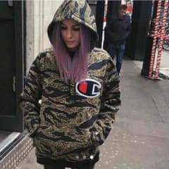 supreme 専用のサムネイル