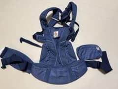 【美品】エルゴ　オムニブリーズ ネイビー抱っこ紐のサムネイル