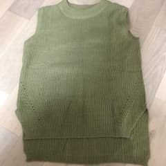 ニットベストのサムネイル