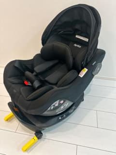 Aprica ブラック チャイルドシート ISOFIXのサムネイル