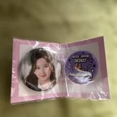 TWICE 4th Anniversary 缶バッジセット SANA - メルカリ
