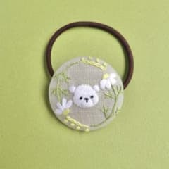 ヘアゴム✳︎くま（ホワイト）【ハンドメイド】2個セットのサムネイル