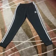 adidasトラックパンツのサムネイル