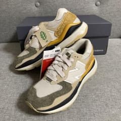 スニーカーのサムネイル