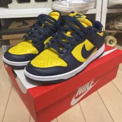 NIKE DUNK LOW  ミシガンのサムネイル