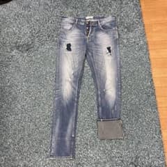 ZARA  デニム　ジーンズ　ダメージ　クラッシュのサムネイル