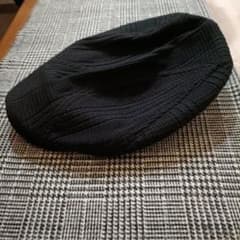 黒いリブ編みハンチング帽のサムネイル