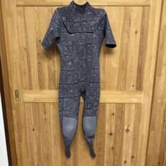 DOVE ペイズリー柄 グレー シーガルウェットスーツ 2mmジャージ DOVE ペイズリー柄 グレー シーガルウェットスーツ 2mmジャージ - メルカリ