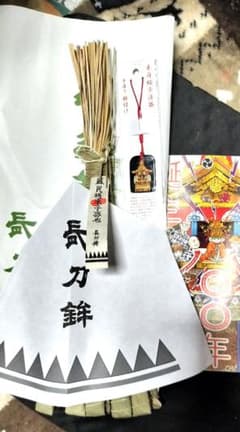 令和七年(2025)　祇園祭　長刀鉾厄除粽　三本をまとめて　本蒔絵京漆器根付付き 令和七年(2025) 祇園祭 長刀鉾厄除粽 三本をまとめて 本蒔絵京漆器根付