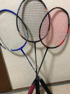バドミントンラケットのサムネイル