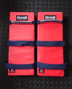 ISAMI キックミットのサムネイル