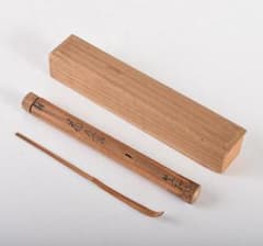 茶道具　竹　茶杓　竹阿弥書　銘「花の露」共筒　時代箱　V　R5000 茶道具 竹 茶杓 竹阿弥書 銘「花の露」共筒 時代箱 V R5000 - メルカリ