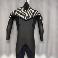 Billabong ３✖️５セミドライウェットスーツのサムネイル