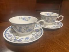 White Bome 花柄 カップ＆ソーサー 2客セット　ヴィンテージのサムネイル