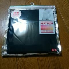 ユニクロ極暖ヒートテック長袖のサムネイル