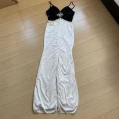 ビジュー付きサテンナイトドレスのサムネイル
