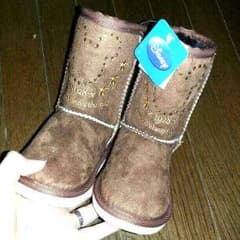 ディズニーデザインのブーツのサムネイル