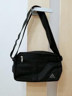 adidas アディダス ショルダーバッグのサムネイル