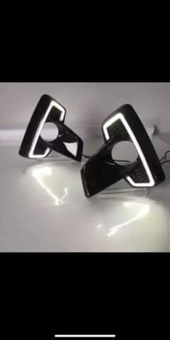 新型ハイラックス　LEDフォグランプカバーのサムネイル