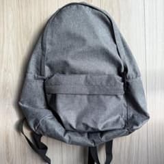 無印良品　グレー　肩の負担を軽くする　撥水リュックサック　バックパックのサムネイル