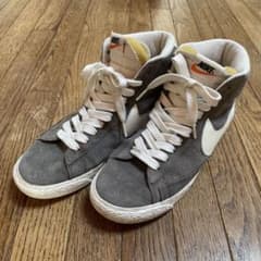 NIKE BLAZER MID スエード グレー スニーカー25cmのサムネイル