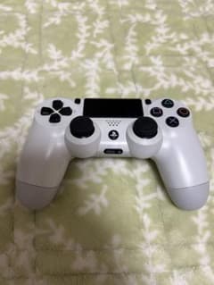 SONY PS4 純正コントローラー ホワイトのサムネイル
