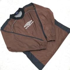 美品 希少サイズ UMBRO ナイロン プルオーバー ブラウン O-XO