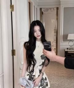 ノースリーブ ハイネック レース 花柄 ホワイト ブラック　ニットワンピースのサムネイル