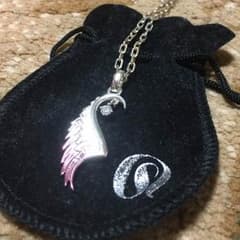 正規品アクアシルバーピンク翼のネックレスのサムネイル