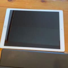 iPad Pro 12.9インチ 128GB ML0R2J/A Wi-Fiモデルのサムネイル