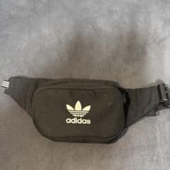 adidas ボディバッグ ブラックのサムネイル