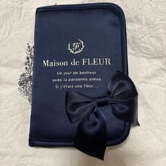 ROSE様　専用　Maison de FLEUR ネイビー マルチケースのサムネイル