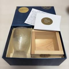 【新品未使用】【超美品】日本酒グラスと木製枡のセット、石塚硝子のサムネイル