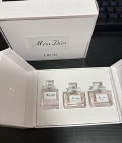 Dior ミスディオール ミニチュア コフレ 香水セット - メルカリ
