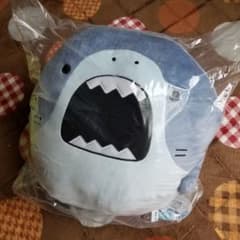 サメーズ　もちもちぬいぐるみのサムネイル