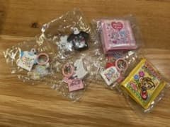 ナルミヤ メゾピアノ Tシャツ めじるしチャーム シールブックマスコット ガチャのサムネイル