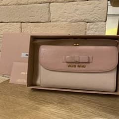 miu miu がま口財布　ピンクのサムネイル