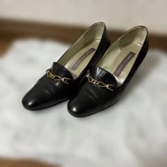お値下げ　百貨店購入　牛革　ブラック パンプス ゴールドチェーン