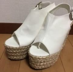 厚底サンダルのサムネイル