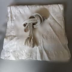 花柄刺繍 帯揚げ 房付き　白のサムネイル