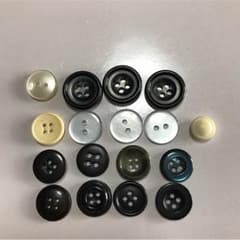 まとめ売りボタンバラバラのサムネイル