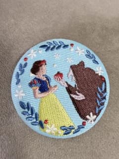 Disney Characters 刺繍缶バッジ 白雪姫のサムネイル
