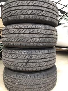 値下げ！DUNLOP 275/55 20 タイヤのみ 新車外しのサムネイル